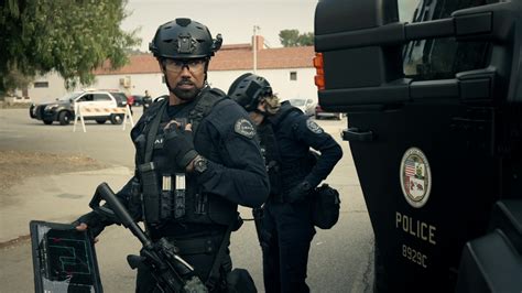 who wins the tli competition swat|S.W.A.T. (S04E10): Buried Summary